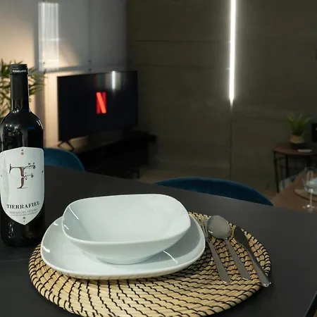 Апартаменти La Naval Design Loft *